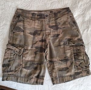 Cammo cargo shorts